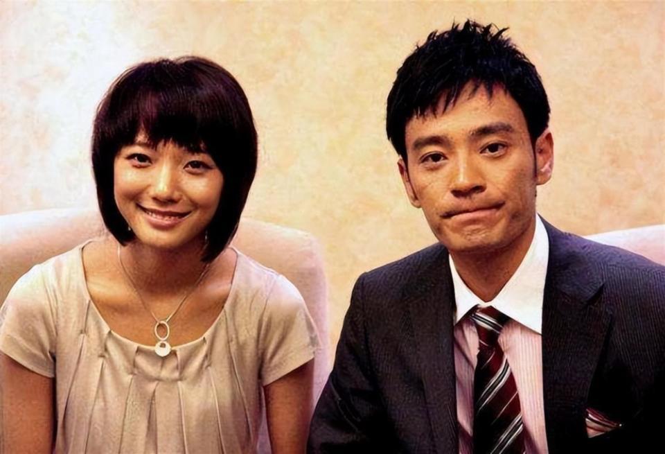 他娶过郝蕾，爱过王珞丹，负了殷桃，没想到38岁却又娶小10岁的她(图8)