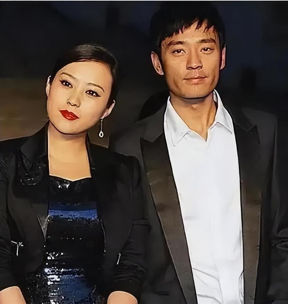 他娶过郝蕾，爱过王珞丹，负了殷桃，没想到38岁却又娶小10岁的她(图7)