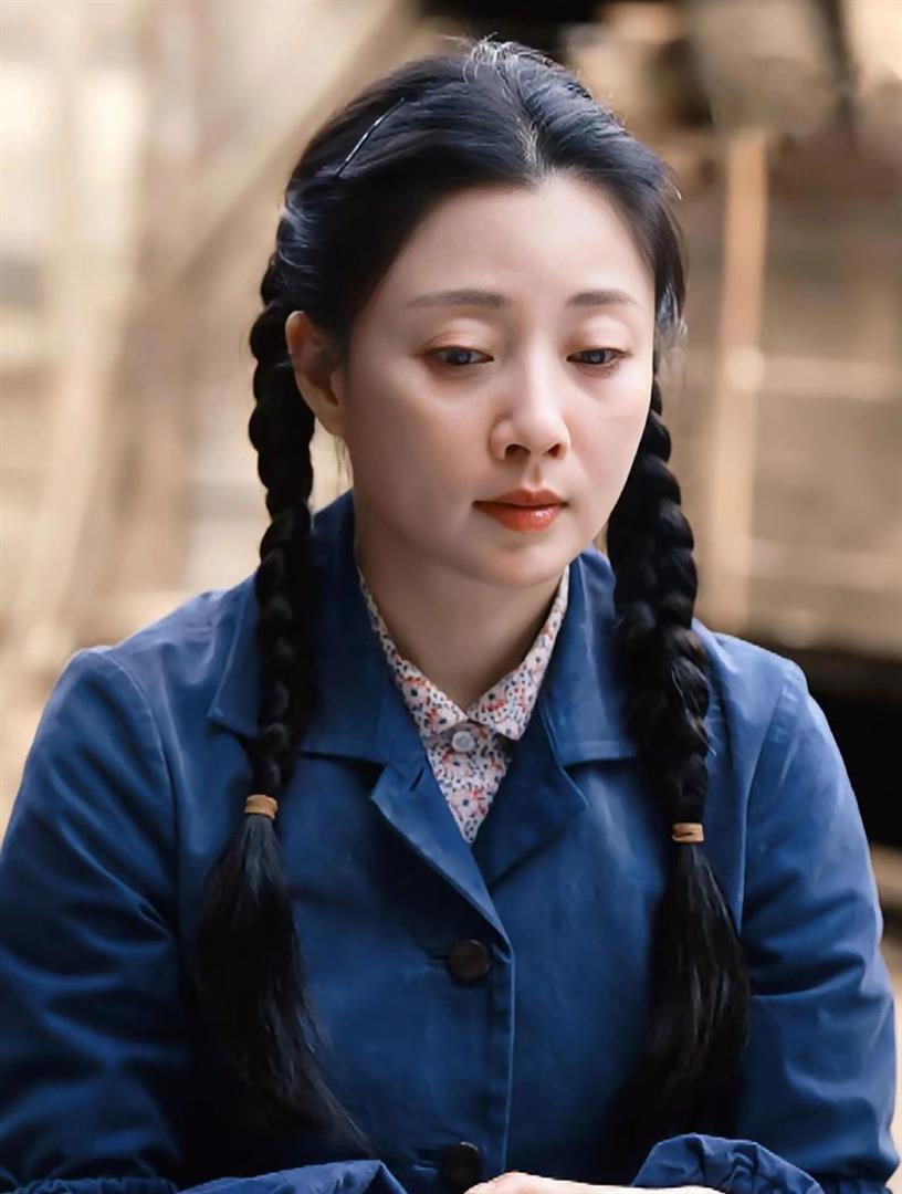 他娶过郝蕾，爱过王珞丹，负了殷桃，没想到38岁却又娶小10岁的她(图12)