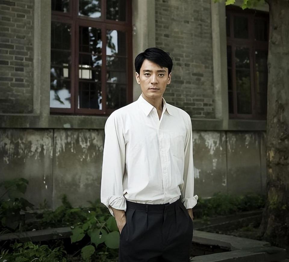 他娶过郝蕾，爱过王珞丹，负了殷桃，没想到38岁却又娶小10岁的她(图19)