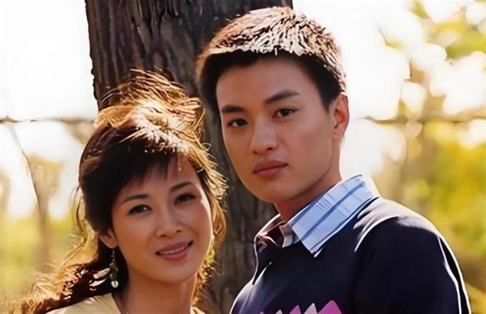 45岁童蕾现状，定居浙江农村，因丈夫背上债务变拍戏劳模(图10)