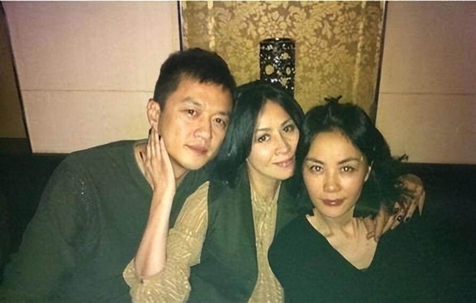 瞿颖为他落泪周迅夸他完美，王菲嫁给他，李亚鹏的魅力远不止这些(图8)