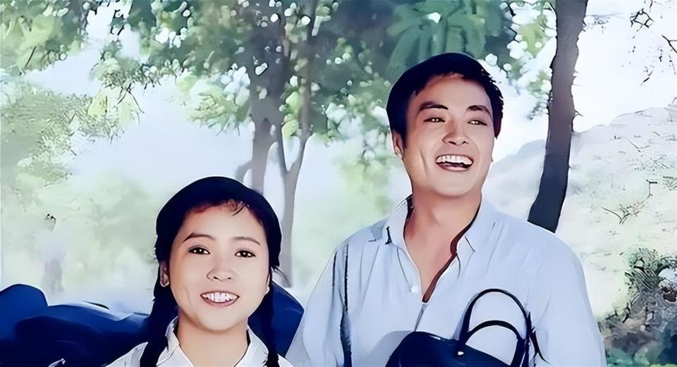 著名影星洪学敏现状：自然衰老气质佳，68岁仍未婚未育，定居香港(图2)