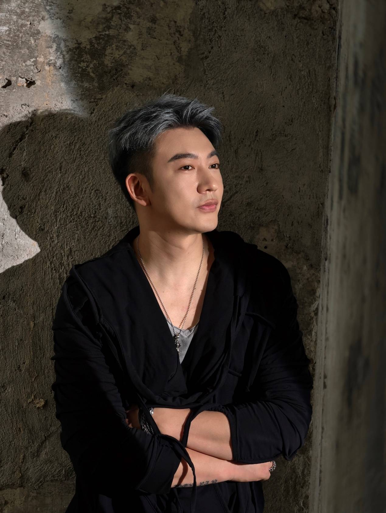 信乐团摇滚回归！推新歌《反派》葛莱美世界级制作宣告信乐团新篇章(图5)