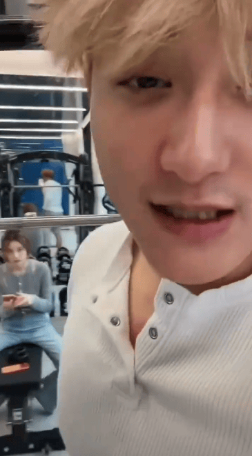 黄子韬直播回应“吵架”传闻：称夫妻恩爱得