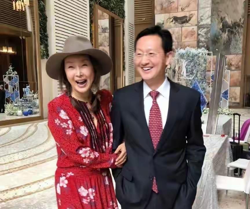 孙悦零下20度录春晚冻到通红，网友却说：这状态，根本不像53岁！(图4)