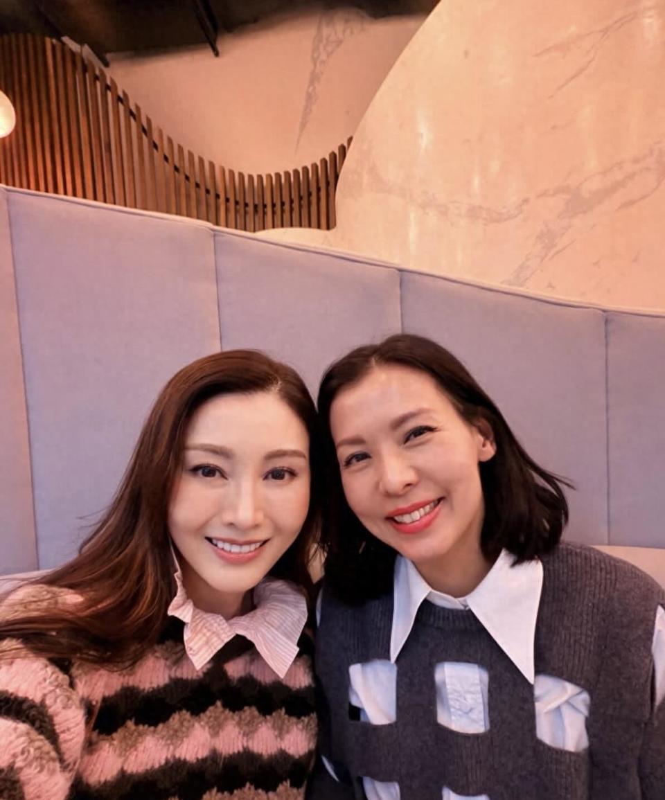 李嘉欣赴伦敦陪儿子，与雷颂德妻子聚会，雷颂德全家移居当地八年(图2)