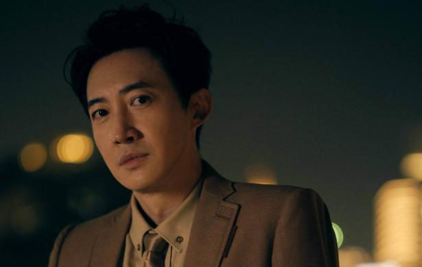 和蒋欣相恋多年，他转身娶了小4岁娇妻，如