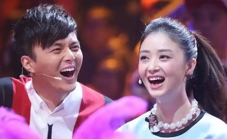 和蒋欣相恋多年，他转身娶了小4岁娇妻，如今妻子和他红透半边天(图2)