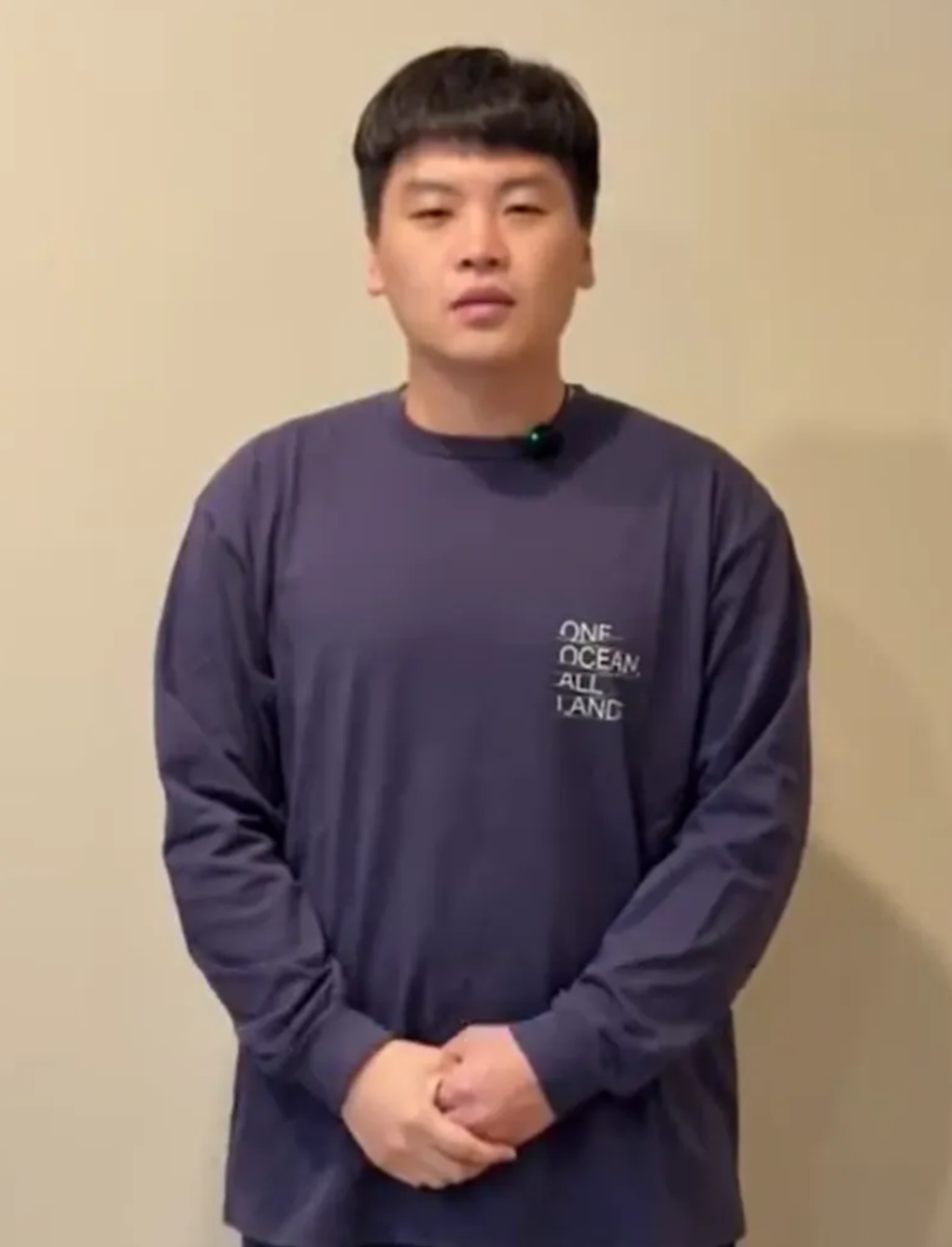 前国乒名将郝帅遭网暴报警，称直播言论被恶意剪辑家人受攻击(图1)