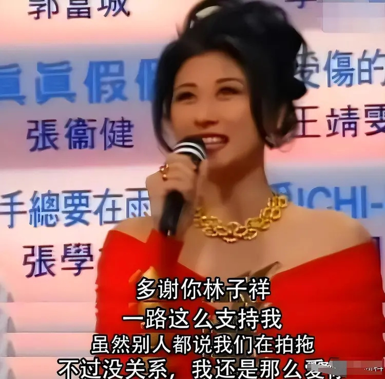 钱再多也没用,林子祥叶倩文如今现状,给“老少恋”夫妻提了个醒(图6) 钱再多也没用,林子祥叶倩文如今现状,给“老少恋”夫妻提了个醒(图6)