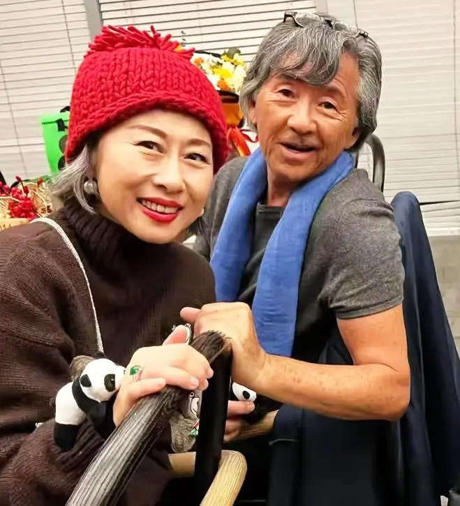 钱再多也没用,林子祥叶倩文如今现状,给“老少恋”夫妻提了个醒(图23) 钱再多也没用,林子祥叶倩文如今现状,给“老少恋”夫妻提了个醒(图23)