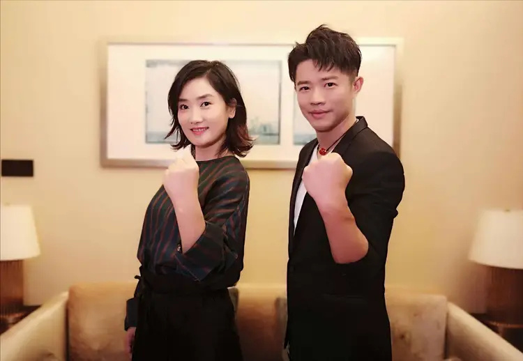 曾毅被“封杀”7个月后,凤凰传奇再度复出,玲花找的靠山没人敢动(图12) 曾毅被“封杀”7个月后,凤凰传奇再度复出,玲花找的靠山没人敢动(图12)