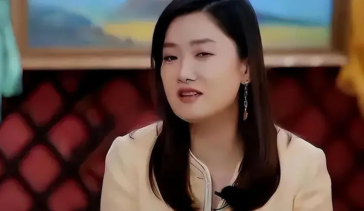 曾毅被“封杀”7个月后,凤凰传奇再度复出,玲花找的靠山没人敢动(图41) 曾毅被“封杀”7个月后,凤凰传奇再度复出,玲花找的靠山没人敢动(图41)