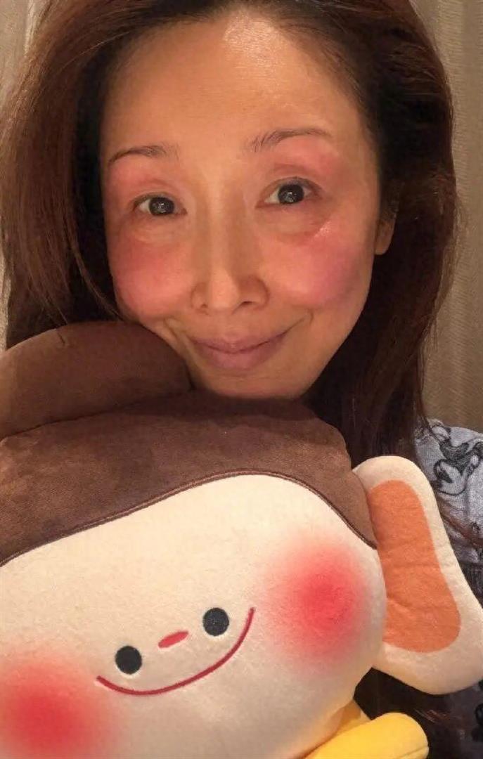 嫁大9岁的离异富豪，生了冠军儿子，53岁的孙悦状态比20岁还好(图5)