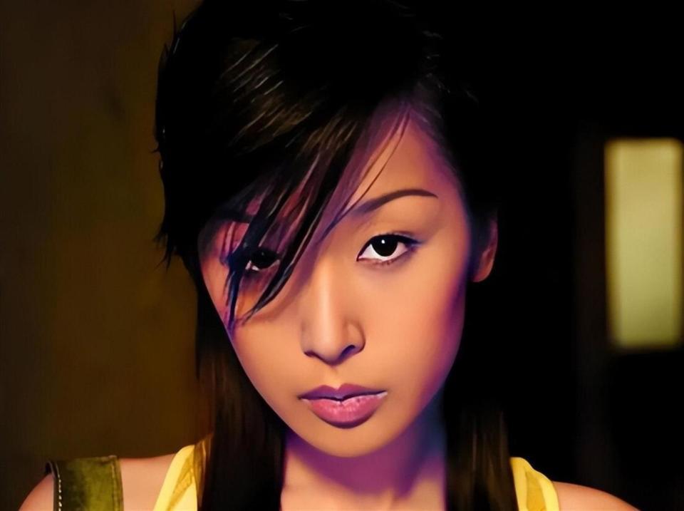 嫁大9岁的离异富豪，生了冠军儿子，53岁的孙悦状态比20岁还好(图10)