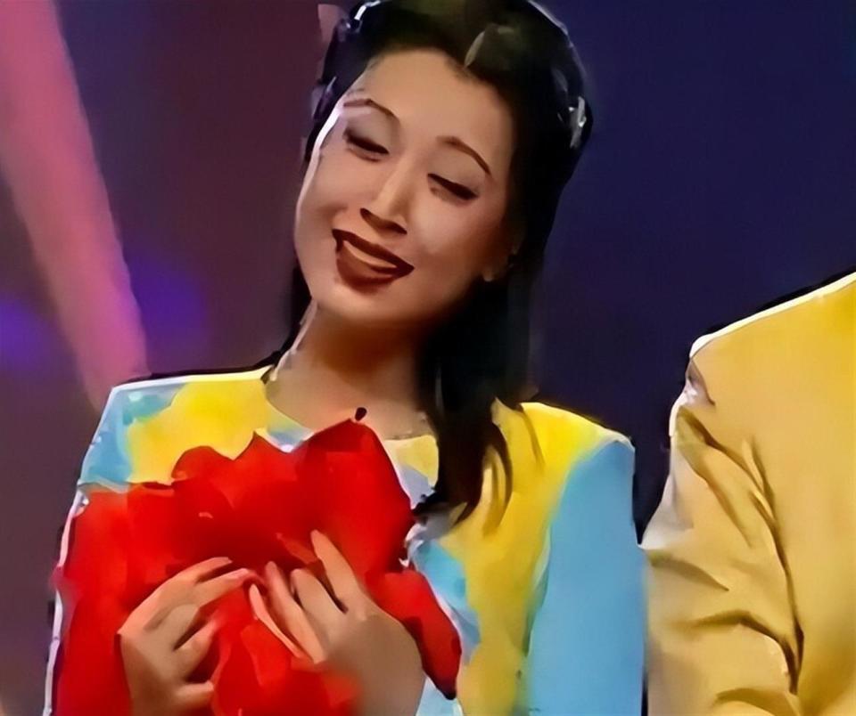 嫁大9岁的离异富豪，生了冠军儿子，53岁的孙悦状态比20岁还好(图13)