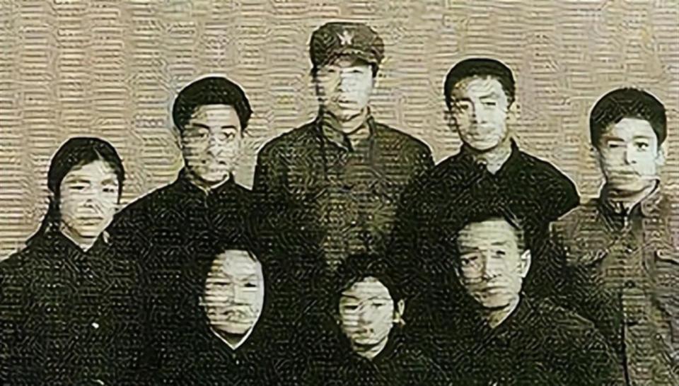 巩俐：姐姐和父亲接连去世，我用孝心托起98岁老母亲的晚年(图17)