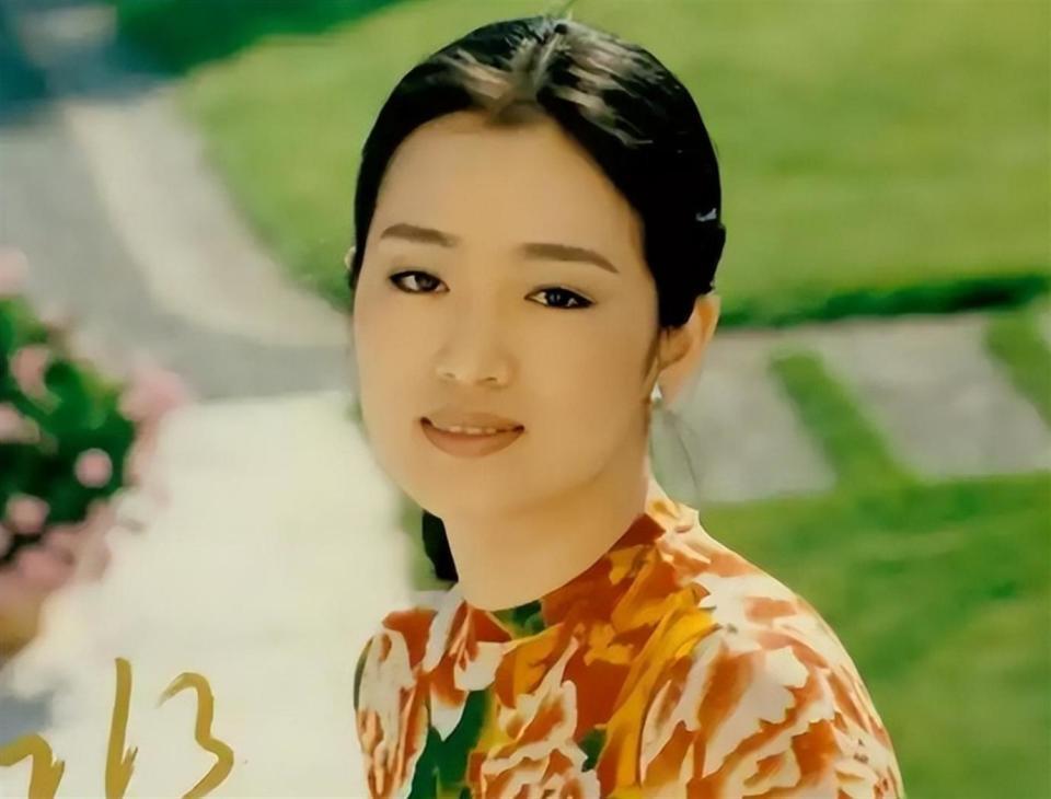 巩俐：姐姐和父亲接连去世，我用孝心托起98岁老母亲的晚年(图7)