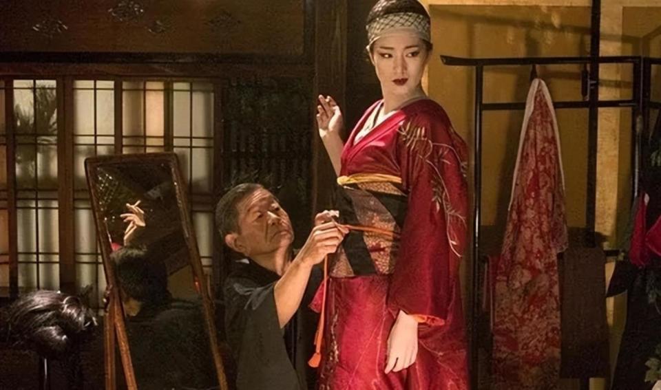 巩俐：姐姐和父亲接连去世，我用孝心托起98岁老母亲的晚年(图11)