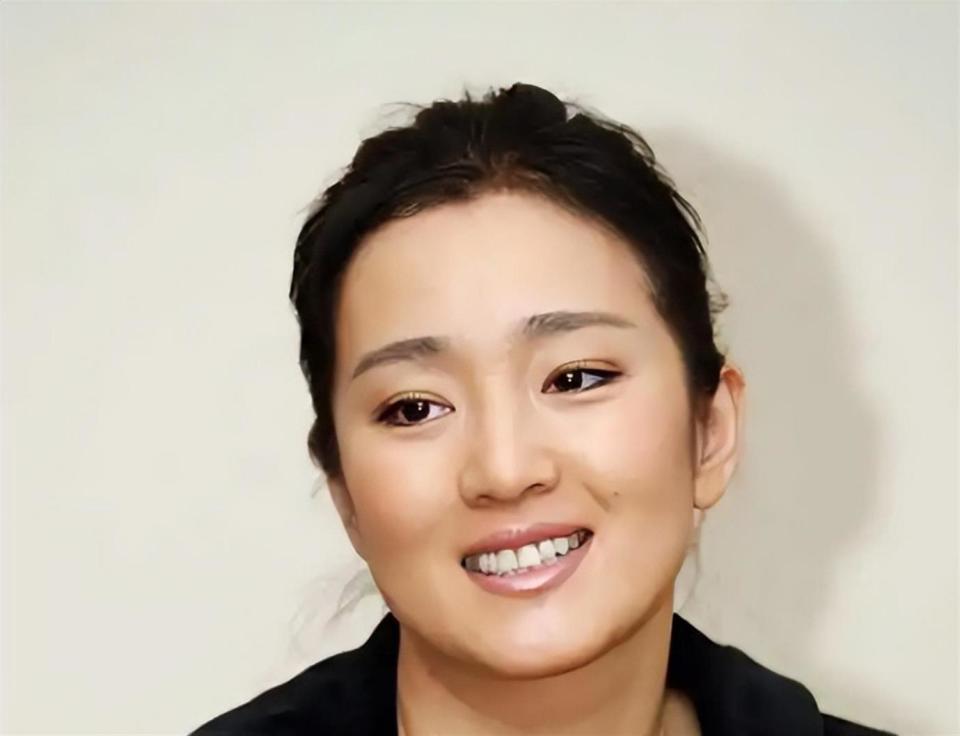 巩俐：姐姐和父亲接连去世，我用孝心托起98岁老母亲的晚年(图18)