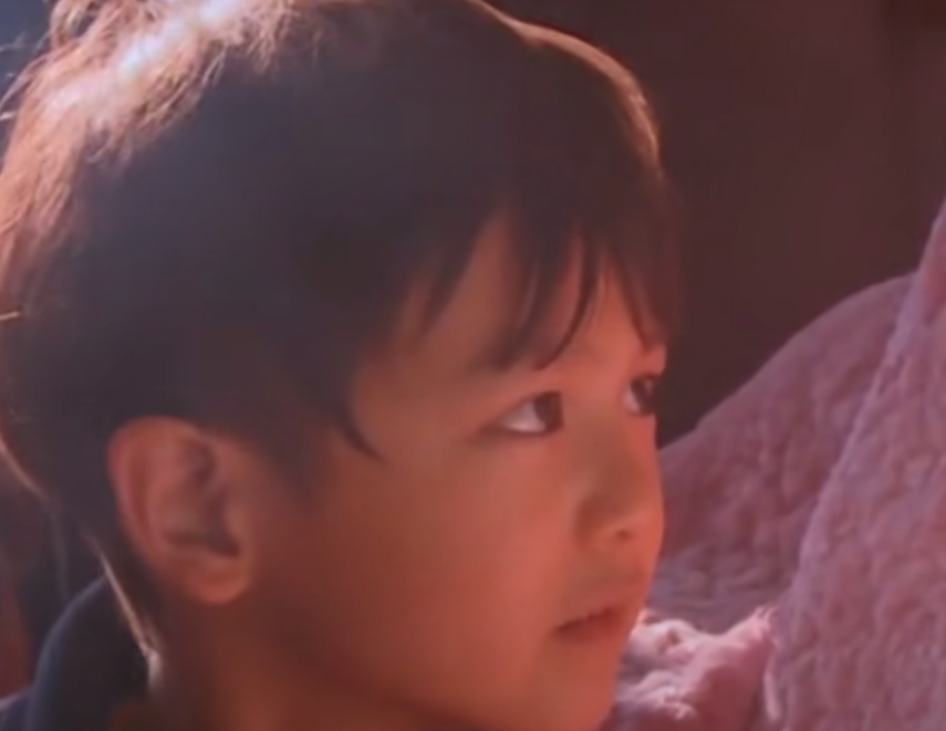 看了贾静雯大女儿颜值变化，才懂赵又廷的心酸：女儿像爹太愁人了(图7)