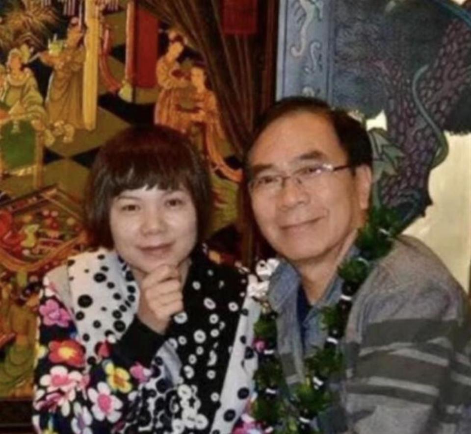 75岁港星曝前女友与内地丈夫办离婚，称仍好爱对方，不排除会复合(图3)