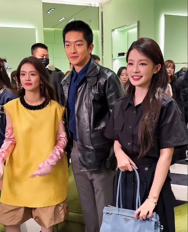 成都这一天，35岁李沁和32岁陈浩宇同框，骨相和皮相的差别真的很大(图11)