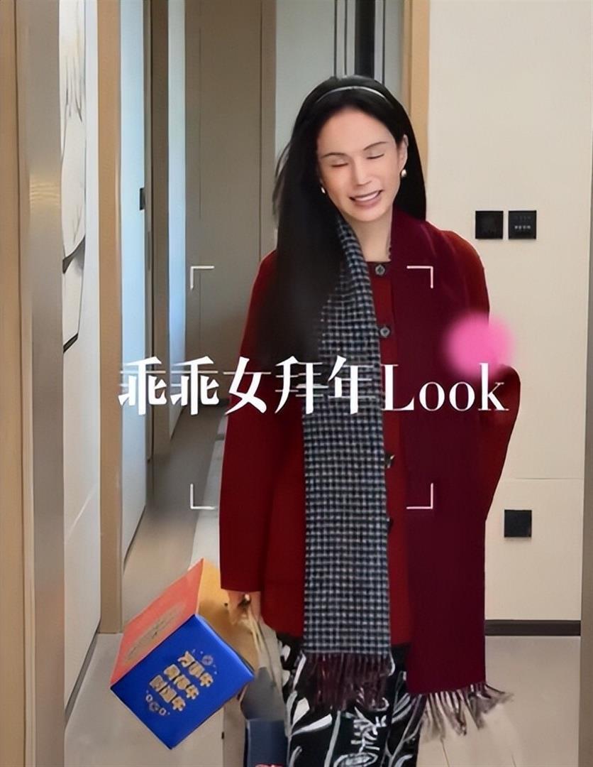 被老头白嫖10年，还倒贴上亿，59岁不婚不育的李若彤，后悔吗(图5)