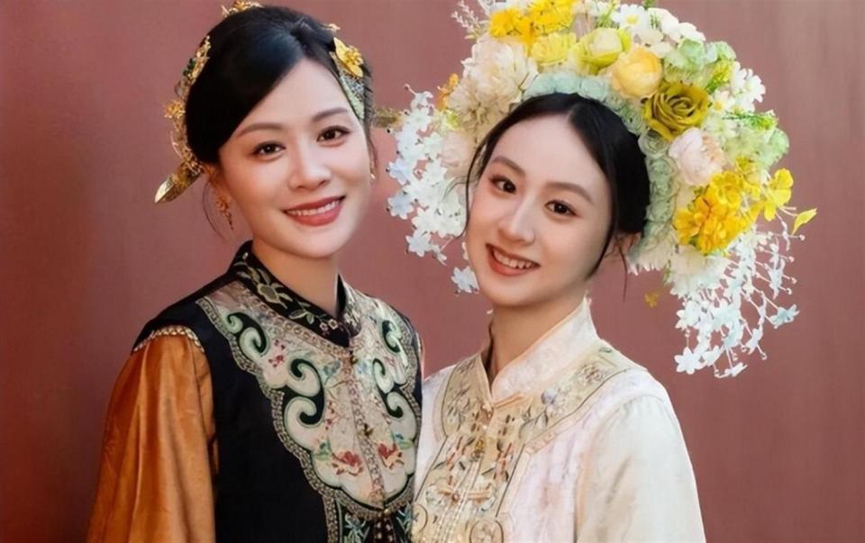 叶一茜晒出与森碟同框照，力破重男轻女的传闻，森碟下巴已矫正(图3)