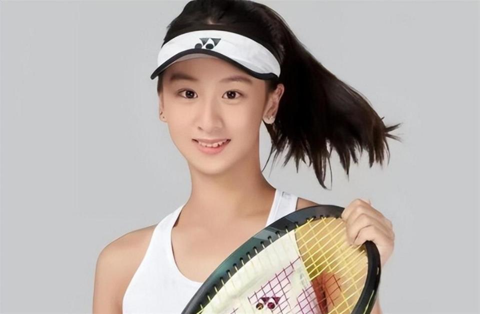 叶一茜晒出与森碟同框照，力破重男轻女的传闻，森碟下巴已矫正(图16)