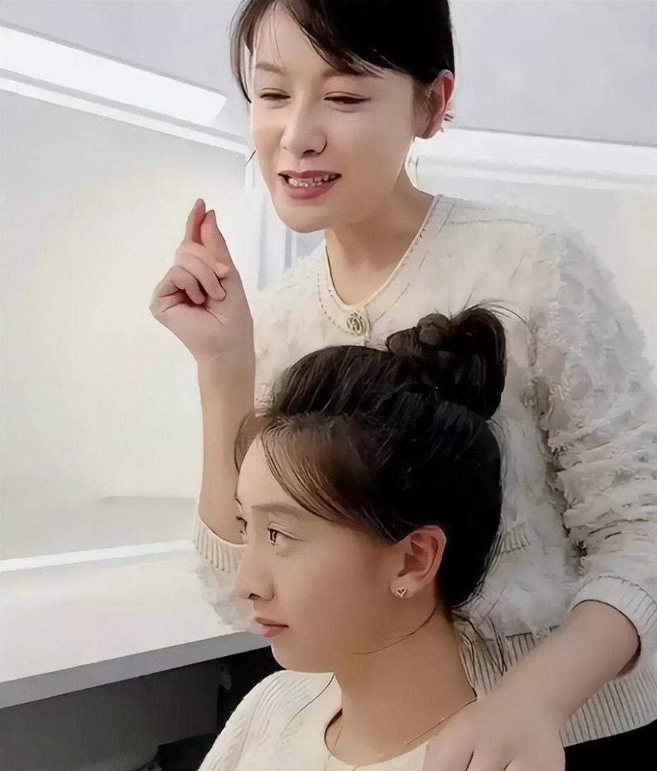 叶一茜晒出与森碟同框照，力破重男轻女的传闻，森碟下巴已矫正(图19)