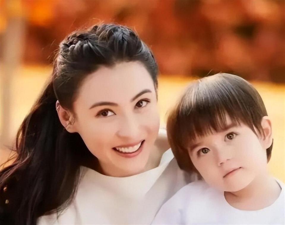 张柏芝丑闻曝光两月，荒唐的事还是发生了，儿子为此付出代价(图13)