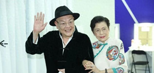 荣升太奶奶！88岁香港女星四代同堂尽享天伦，曾两度跌伤后脑入院(图4)