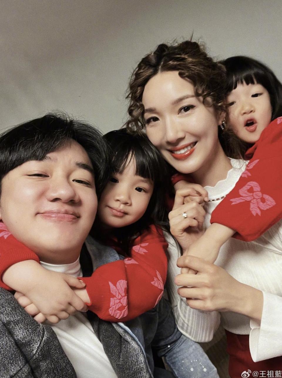 王祖蓝为女儿举家搬回香港，想给孩子安定生活，曾住内地四处搬家(图6)