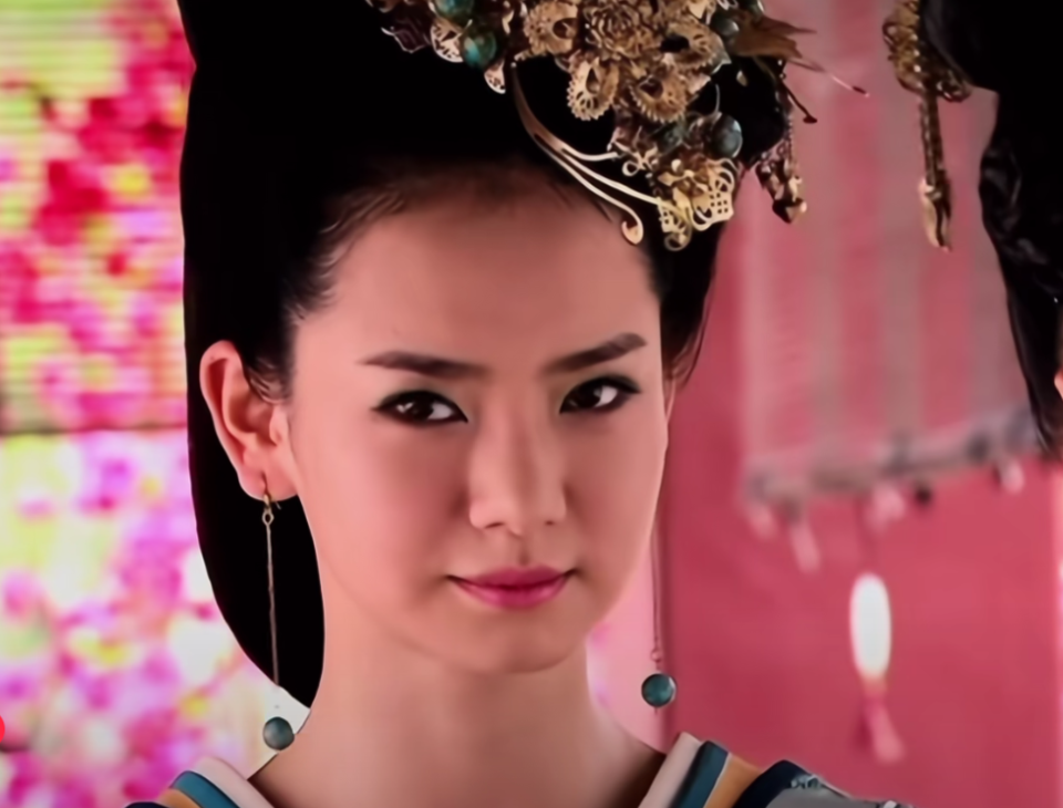 被“变瘦”的戚薇惊艳到！面相都变了，她的“大话”终于有人信了(图18)