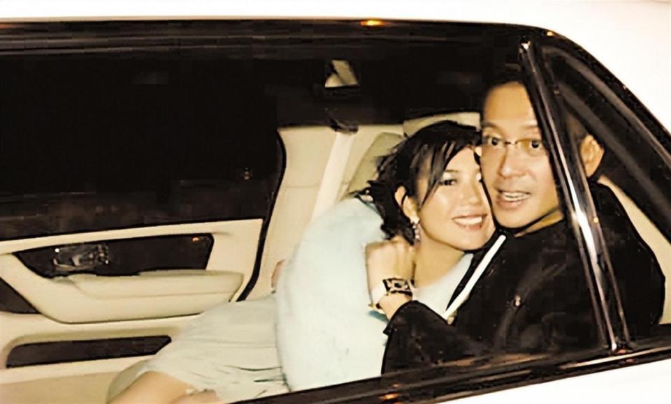 风流的许晋亨泡遍女明星，二婚娶李嘉欣17年，月领200万生活费(图4)