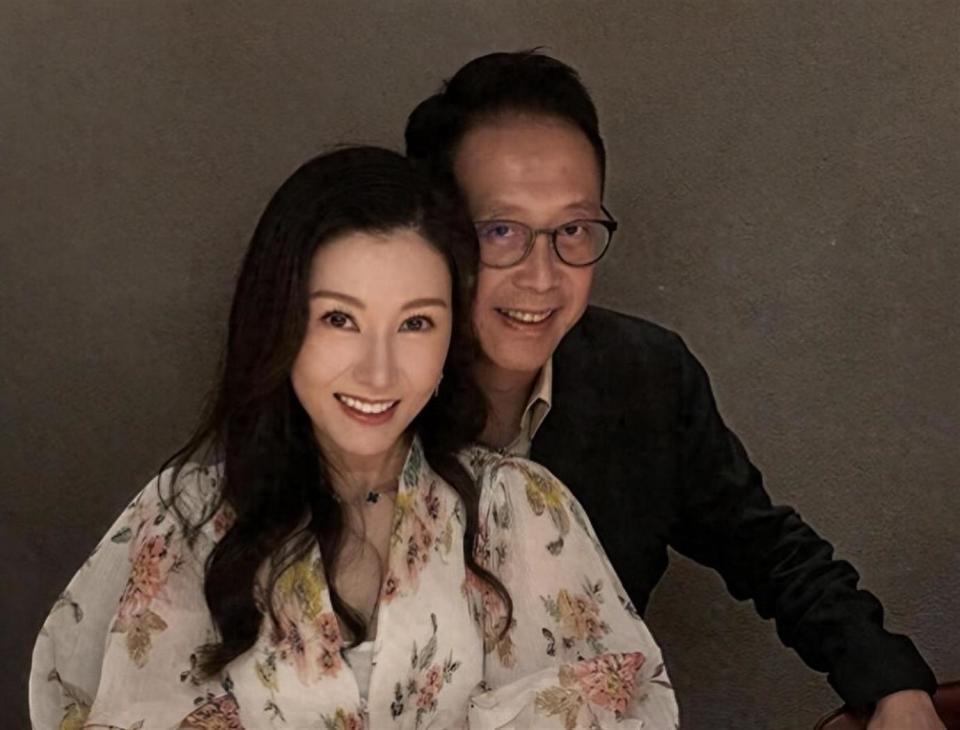 风流的许晋亨泡遍女明星，二婚娶李嘉欣17年，月领200万生活费(图19)