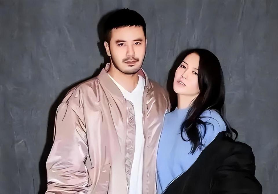 原来是他娶了谭维维！被誉为不老男神，曾在海拔5600米上求婚(图5)