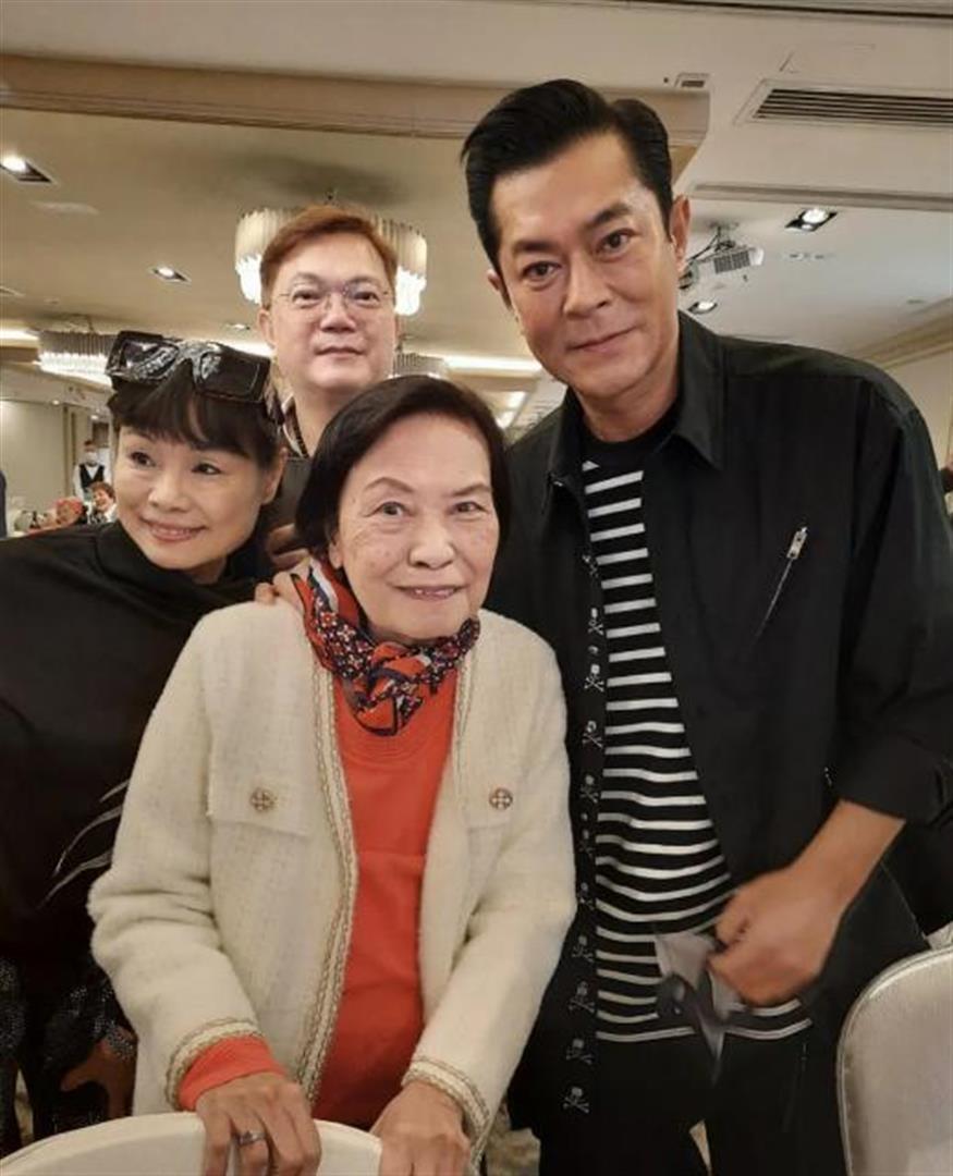 突发！香港知名演员宣布捐赠所有财产，看淡