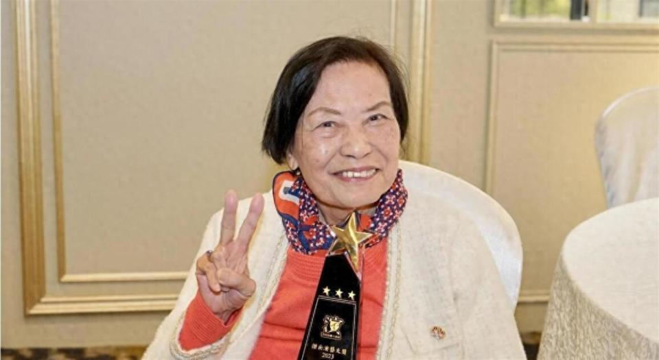 突发！香港知名演员宣布捐赠所有财产，看淡生死已立好遗嘱(图21)