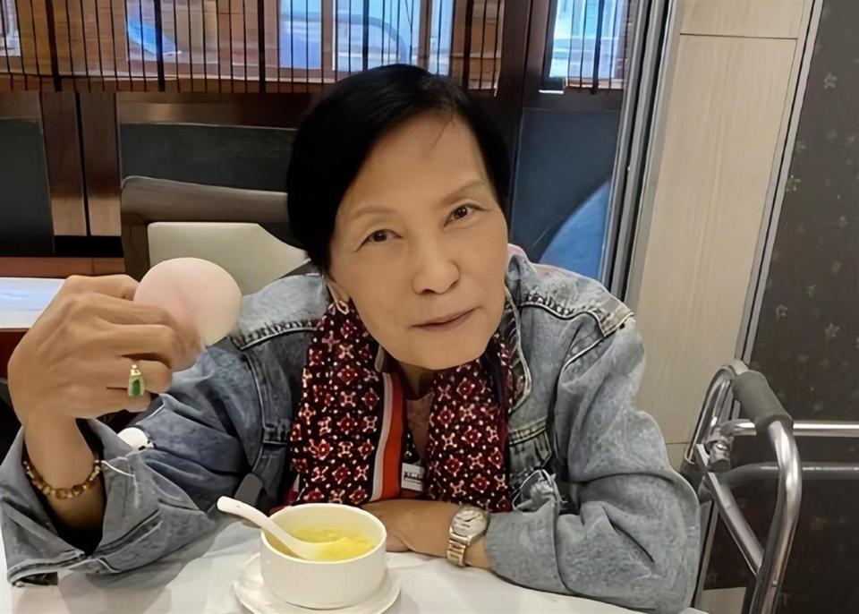 突发！香港知名演员宣布捐赠所有财产，看淡生死已立好遗嘱(图22)