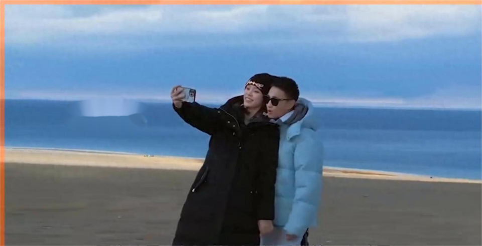 女儿奴何猷君到底有多偏心？对待儿子和女儿的态度真的完全...(图1)