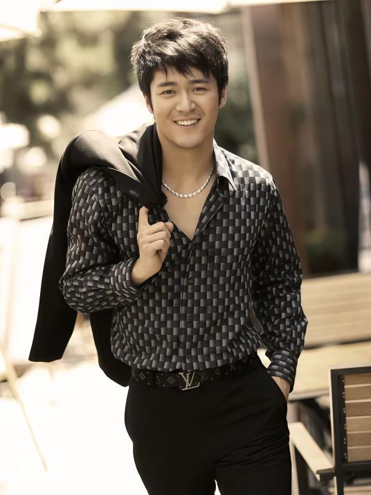 演员尚于博28岁跳楼离开，17字遗言感人(图2)