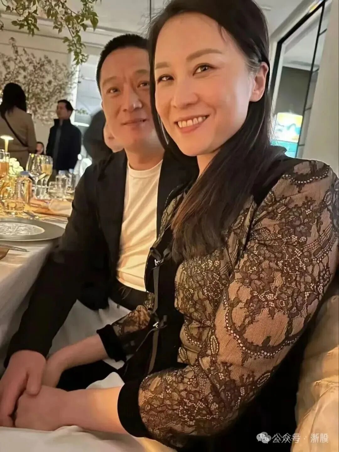 哈佛校长垂涎的中国女人，成了老赖小三(图1)