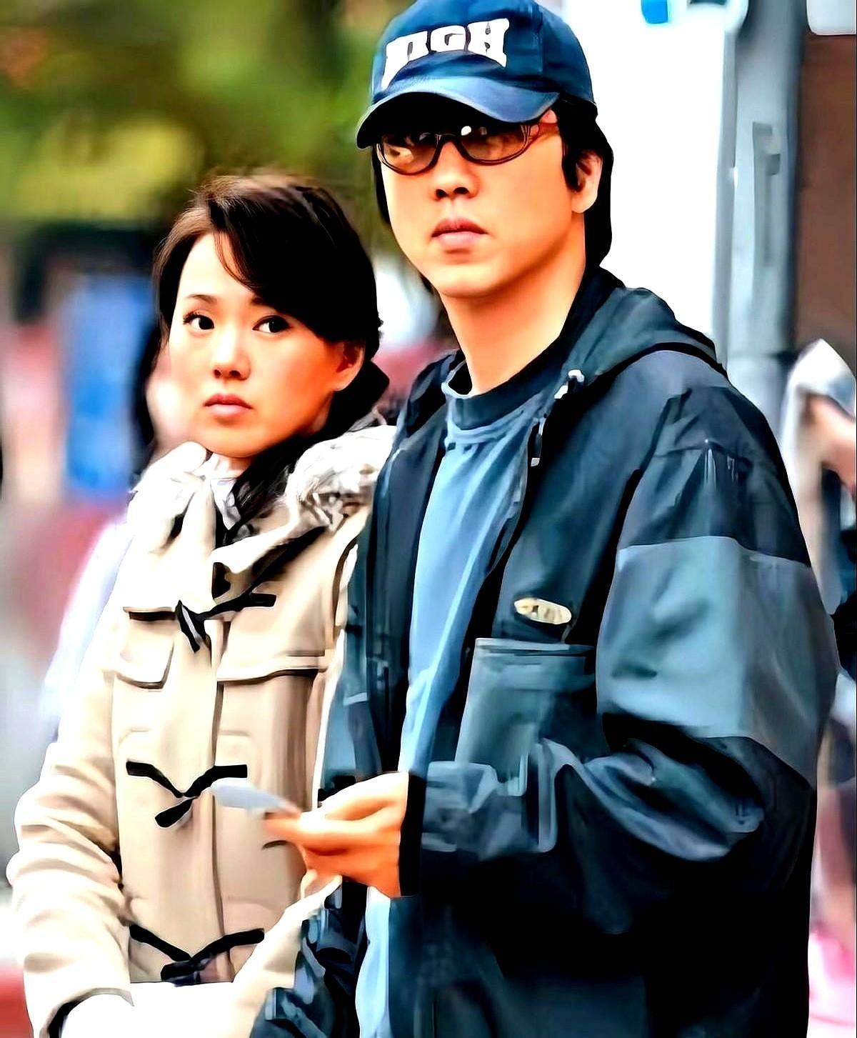 庾澄庆牵老婆看演唱会！张嘉欣脸黄皱纹多，却被夸比伊能静有气质(图21)