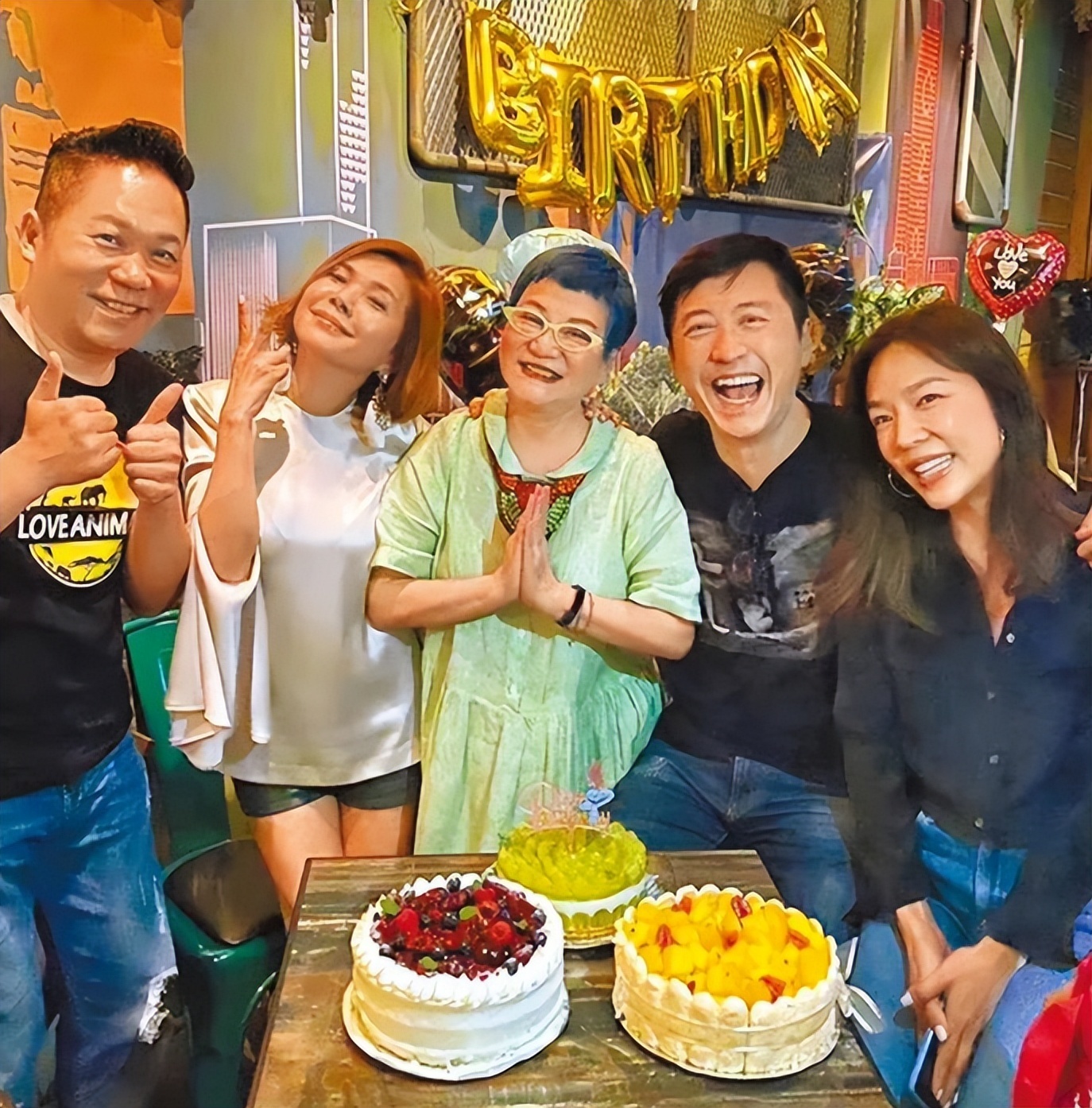 庾澄庆牵老婆看演唱会！张嘉欣脸黄皱纹多，却被夸比伊能静有气质(图28)