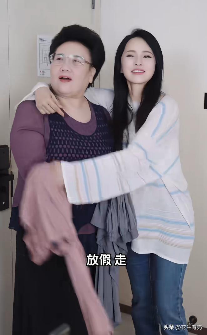 伊能静，凭啥能被秦昊死心塌地爱13年？答案其实俗套又现实(图10)