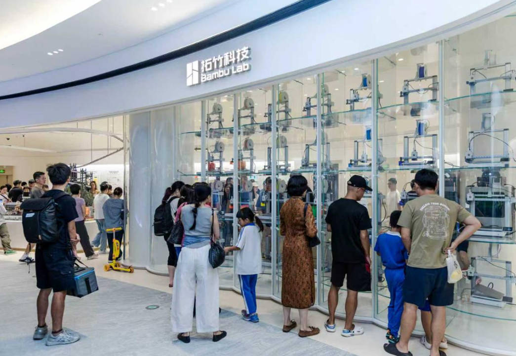 深圳一公司给员工母校发1亿元“年终奖”，