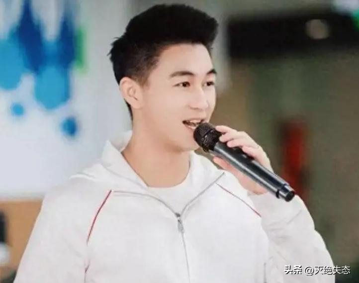 正式官宣！31岁何猷君再传喜讯，让霍启刚和整个赌王家族刮目相看(图18)